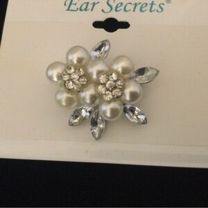 Ear Secrets Faux Pearl/Crystal Brooch